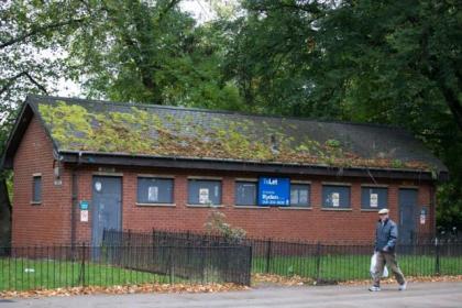 A derelict public loo in Glasgow is being offered for rent